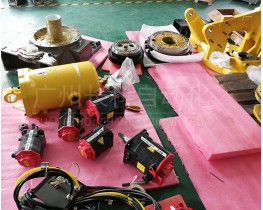 發那科機器人R-2000iC本體拆機件銷售：電機、減速器、平衡缸……