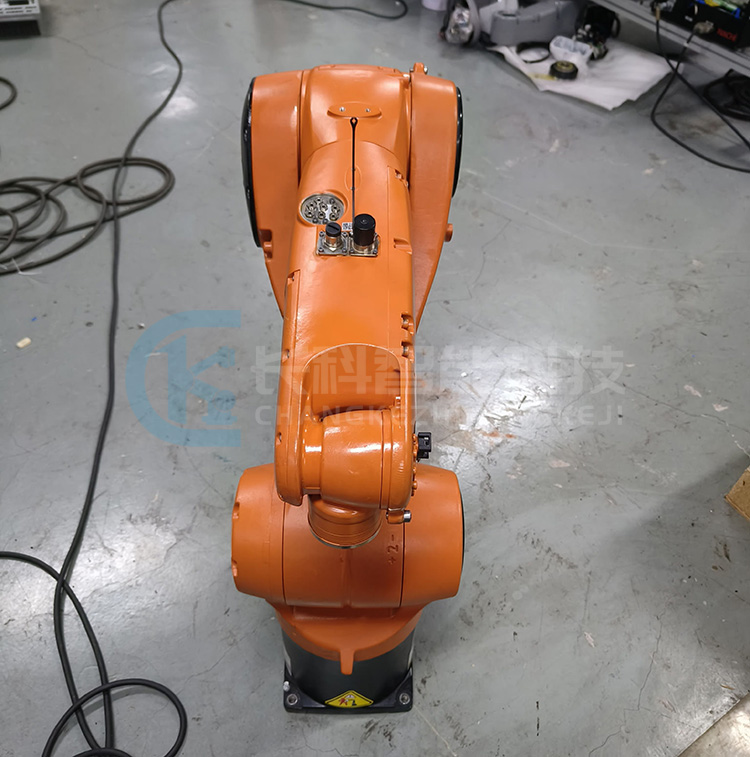 庫(kù)卡機(jī)器人KR 6 R900 sixx C異響維修